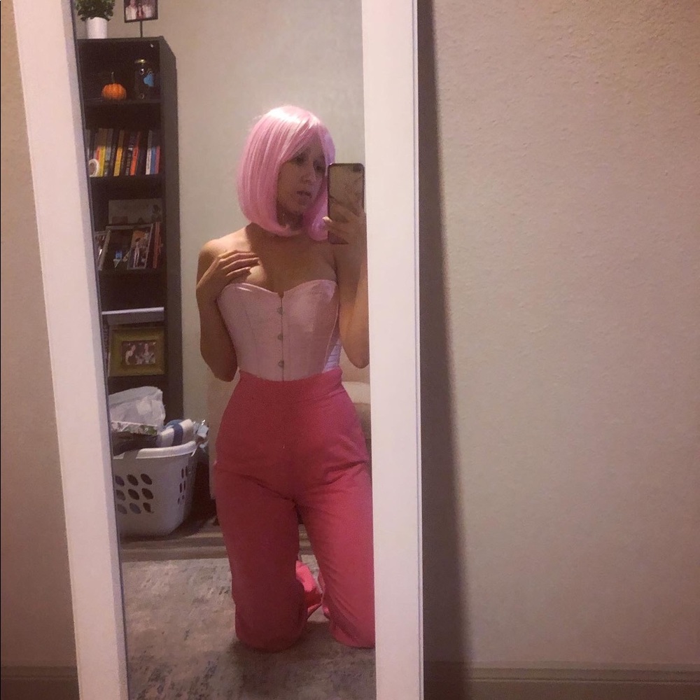 Meet your Posher, Violetta